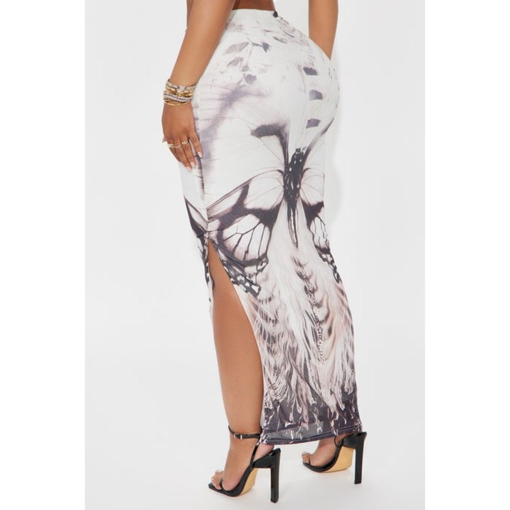 Nwt white butterfly animal print long maxi skirt M vacation travel - Picture 2 of 2